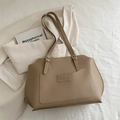 Grande borsa tote beige scuro in pelle opaca con spalline regolabili da donna - Kaki
