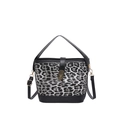 Modische Bucket-Bag mit Leopardenmuster, schwarzen Lederriemen und Goldbeschlägen - Schwarz