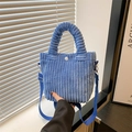 Borsa a secchiello blu in velluto a coste con manico plissettato e tracolla regolabile - Blu