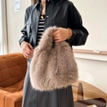 Sac à main en fausse fourrure marron, pochette duveteuse automne-hiver au look stylé - Kaki