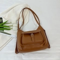 Sac à épaule marron vintage avec surpiqûres blanches et détails de boucle argentée - Marron