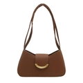 Bolso de hombro de cuero marrón con hebilla de media luna dorada y doble correa - Marrón Caramelo