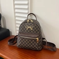 Retro-Mini-Rucksack mit braunem Monogramm-Muster und goldener Schleife - Braun