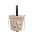 Beige Stroh-Beuteltasche mit schwarzem Ledergriff und elegant gemustertem Seidenschal - Schwarz