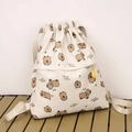 Zaino con coulisse in tela bianco crema con stampe di Capibara e spallacci in nylon resistente - Bianco