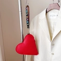 Borsetta rossa a cuore in pelle con cinturino Love arcobaleno e cerniera dorata - Rosso