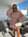 Abito felpa rosa a maniche lunghe con girocollo e spalle scese per un look casual - S / Rosa