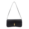 Klassische schwarze Leder-Achseltasche mit goldener Schnalle auf weißem Hintergrund - Schwarz