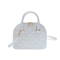 Weiße Muschel-Handtasche mit gewebter Prägung und goldenen Beschlägen für Damen - Weiß