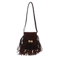 Bolso bandolera de ante marrón oscuro con flecos vintage y cuentas de madera decorativas - café