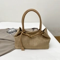 Grote kaki shopper van mat suède met decoratieve riemen voor dames woon-werkverkeer - Matte Khaki