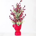 Künstlicher Stechpalmenstrauß mit roten Beeren und Eukalyptus in roter Geschenkverpackung - Rote Stoffbasis Rote Beere Eukalyptus (Stil 4)