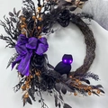 Halloween Kranz in Schwarz mit leuchtender Eule und dunklen Rosen Deko - Lila Halloween Eule Kranz