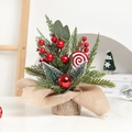 Mini-künstlicher Weihnachtsbaum mit roten Beeren und Sackleinen-Basis als Tischdeko - Lollipop Glocke Stil
