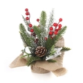 Mini albero di Natale con bacche rosse, pigne e neve in una base rustica di juta naturale - Stile Piccolo Albero 1