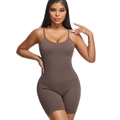 Nauwsluitende donkerbruine geribbelde bodysuit met spaghettibandjes voor fitness en yoga - M / koffiekleur