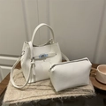 Witte bucket bag set met litchi-patroon en klein tasje met zilveren gesp en schouderband - Wit