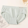Seamless low-rise women's briefs in mint green with elastic lettered waistband - S / Lake Green