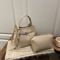 Beigekleurige emmertassenset van leer met lychee-textuur, zilveren slot en riem - Khaki