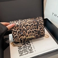 Borsa a tracolla leopardata chic con finiture dorate e catena per donna elegante - Leopardo Marrone Chiaro