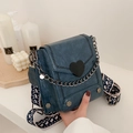 Bolso bandolera azul oscuro de piel sintética con colgante de corazón y correa - Azul
