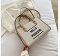 Canvas draagtas met HELLO WEEKEND tekst, bruine lederen handvatten en schouderriem - Khaki