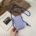 Blaue karierte Mini-Umhängetasche für Handys mit blauem Seilgurt und Etikett - Blau