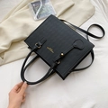 Borsa tote nera con trapuntatura a rombi e tracolla regolabile in ecopelle - Nero