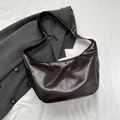Dark brown hobo shoulder bag in shiny PU leather with adjustable wide strap and zipper - Brown