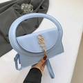 Elegante borsa azzurro cielo da donna con dettagli SS dorati e manico rotondo - Blu