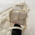 Elegante gebroken witte tweed schoudertas met gouden ketting en lederen details - Wit