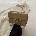 Elegante bolso de hombro beige con cadena dorada y hebilla geométrica retro - Caqui