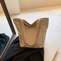 Minimalistische beige Nylon-Einkaufstasche mit großem Fassungsvermögen und Fronttasche - Khaki