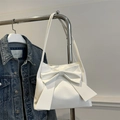 Borsa a spalla bianca in ecopelle con grande fiocco e tracolla dallo stile minimal - Bianco