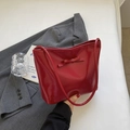 Bolso tipo cubo minimalista rojo brillante con lazo elegante y asas de hombro - Rojo