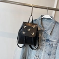 Sac à dos noir brillant avec papillons métalliques argentés et fines bandoulières - Noir