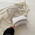 Chique witte crossbody tas met krokodillenpatroon, gebogen basis en dubbel flapontwerp - Wit