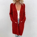 Gilet long rouge en maille torsadée pour femme avec boutons et poches avant - Rouge