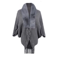 Dunkelgrauer Strick-Poncho-Cape mit dickem Kunstpelzkragen und dekorativen langen Quasten - Buchstabe F / Grau