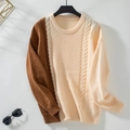 Pull à col rond pour femme avec motif torsadé et blocs de couleur marron et beige - S / Marron