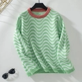 Jersey de punto para mujer con rayas onduladas en verde y blanco y cuello rosa contraste - S / Verde