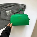 Chic green lychee texture tote bag with mudailun logo for stylish daily commuting - Green
