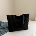 Sac fourre-tout noir matelassé avec larges bretelles pour le shopping quotidien - Noir