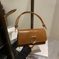 Braune Vintage-Ledertasche mit goldener Hufeisenschnalle und doppeltem Riemendesign - Braun