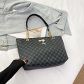 Borsa tote vintage blu scuro con motivo a stelle e ciondolo a forma di cervo dorato - Nero