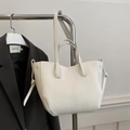 Sac fourre-tout chic blanc cassé en cuir texturé avec des nœuds coulissants latéreaux - Blanc