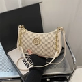 Borsa sottobraccio retrò bianco crema con stampa a lettere M e catena dorata - Bianco