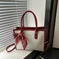 Rode en witte draagtas met slangenprint, hartjessjaal en FASHION & BAGS-logo-opdruk - Rood