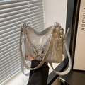 Borsa a tracolla grigio argento con ciondolo a farfalla e catena decorativa per donna - Argento