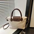 Bolso tote minimalista blanco crema con asas marrón oscuro y cremalleras doradas - Blanco
